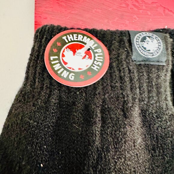 CANADA WEATHER GEAR 3-PIECE KNIT 2 HATS BEANIE AND 1 PAIR GLOVES GIFT SET - Picture 7 of 8